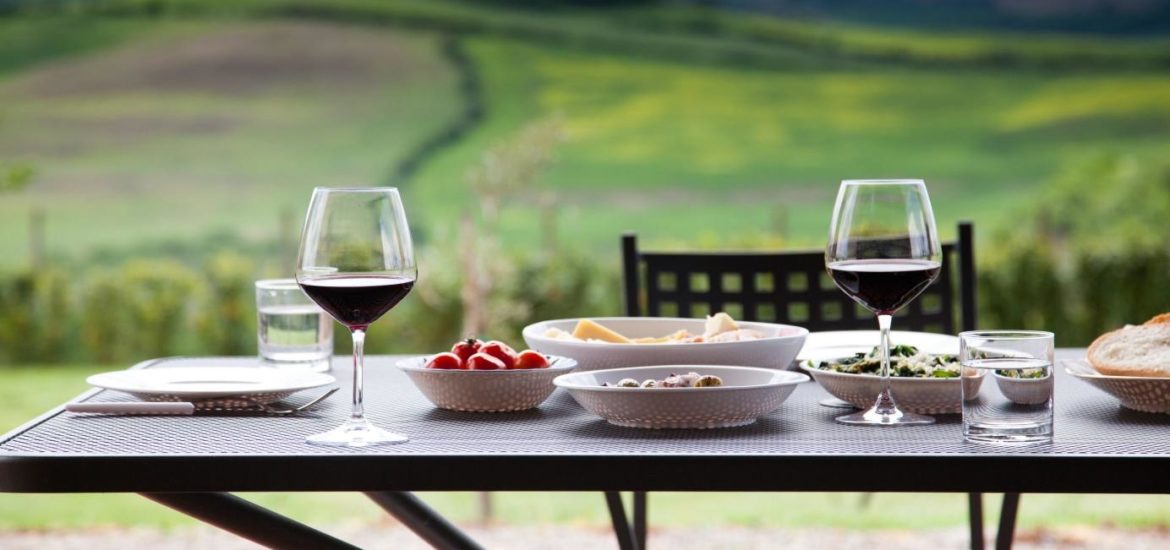 Quels sont les plats locaux qui se marient le mieux avec les vins du Rhône ?