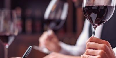 Comprendre le vocabulaire de la dégustation du vin