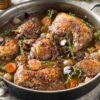 Poulet cuit au four au vin rouge et aux herbes