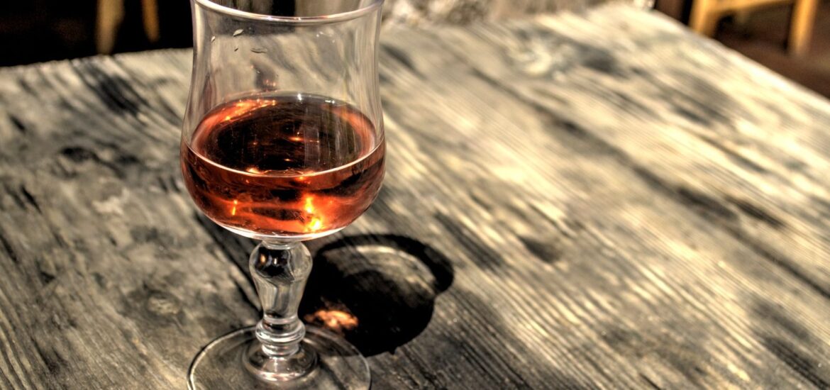 Pineau des Charentes : notre guide de dégustation et accords