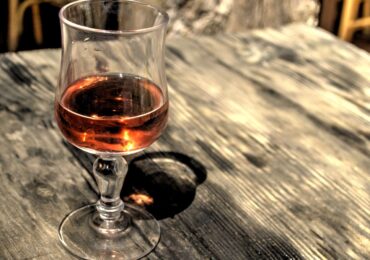 Pineau des Charentes : notre guide de dégustation et accords