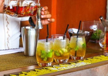 Quel rhum choisir pour vos cocktails : notre guide pour ne pas se tromper