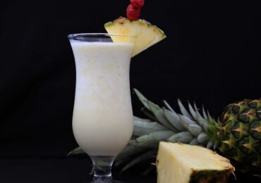 Piña Colada : la recette du cocktail tropical au rhum, ananas et coco