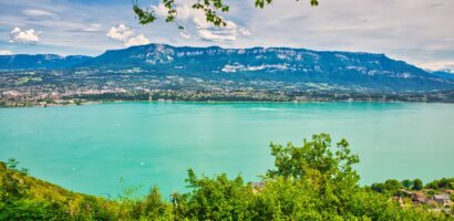 Vins de Savoie : notre guide des appellations, cépages et domaines à découvrir