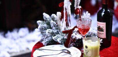 Vin pour Noël : nos accords pour un repas de fête inoubliable